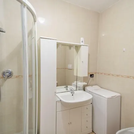 Apartment Bilocale A 50 Metri Dal Mare Varraze