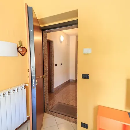 Lejlighed Bilocale A 50 Metri Dal Mare